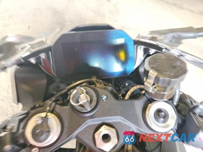 Zdjęcie 7 z 9 samochodu: 2024 BMW S 1000 RR VIN:WB10E6305R6K00458 - miniatura