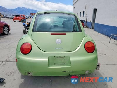 Zdjęcie 6 z 13 samochodu: 2003 VOLKSWAGEN NEW BEETLE GLS VIN:3VWCD21C83M406242 - miniatura