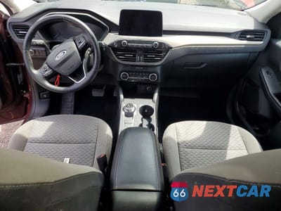 Zdjęcie 8 z 13 samochodu: 2021 FORD ESCAPE SE VIN:1FMCU9G67MUB00980 - miniatura