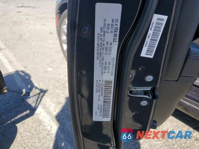 Zdjęcie 12 z 12 samochodu: 2019 CHRYSLER 300 TOURING VIN:2C3CCAAG7KH547940 - miniatura