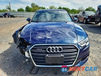 Piąte zdjęcie samochodu w środku: 2018 AUDI A3 PREMIUM VIN:WAUB8GFF3J1028678 - miniatura