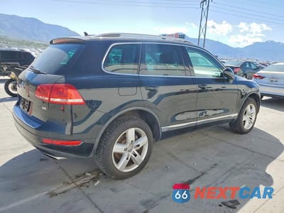 Trzecie zdjęcie samochodu z tyłu: 2011 VOLKSWAGEN TOUAREG V6 VIN:WVGFF9BP9BD006779 - miniatura