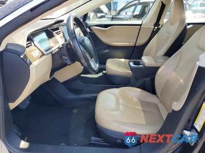 Zdjęcie 7 z 12 samochodu: 2013 TESLA MODEL S VIN:5YJSA1AG9DFP04681 - miniatura