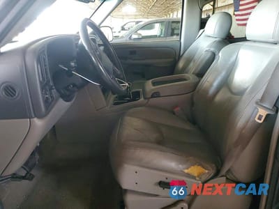 Zdjęcie 7 z 13 samochodu: 2004 CHEVROLET TAHOE K1500 VIN:1GNEK13T44R294894 - miniatura