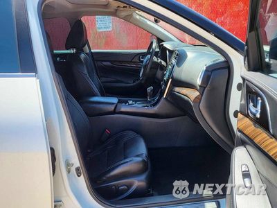 Piąte zdjęcie samochodu w środku: 2017 NISSAN MAXIMA PLATINUM VIN:1N4AA6APXHC420087 - miniatura