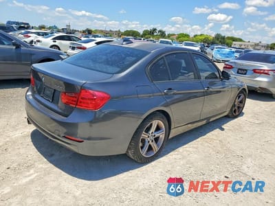 Trzecie zdjęcie samochodu z tyłu: 2013 BMW 328 I VIN:WBA3A5G53DNP22450 - miniatura