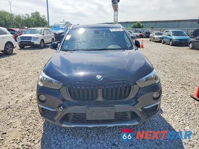 Piąte zdjęcie samochodu w środku: 2018 BMW X1 XDRIVE28I VIN:WBXHT3C33J5K29491 - miniatura