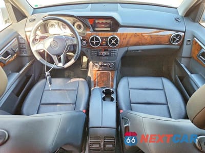 Zdjęcie 8 z 13 samochodu: 2013 MERCEDES-BENZ GLK VIN:WDCGG5HB4DG109050 - miniatura