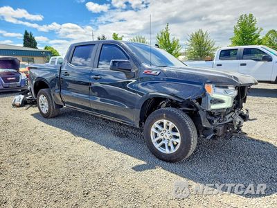 Czwarte zdjęcie samochodu z boku: 2024 CHEVROLET SILVERADO K1500 RST VIN:1GCUDEE81RZ376474 - miniatura