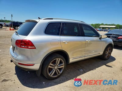 Trzecie zdjęcie samochodu z tyłu: 2012 VOLKSWAGEN TOUAREG V6 VIN:WVGEF9BPXCD007789 - miniatura