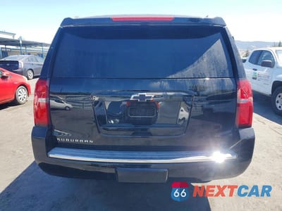 Zdjęcie 6 z 13 samochodu: 2016 CHEVROLET SUBURBAN VIN:1GNSKJKC0GR414750 - miniatura