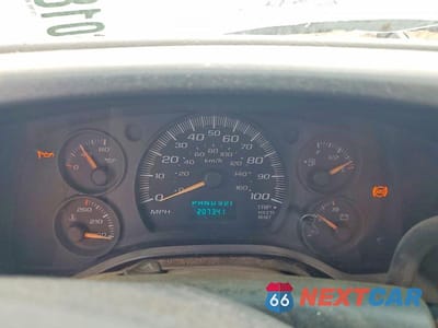 Zdjęcie 9 z 12 samochodu: 2004 CHEVROLET EXPRESS G3500 VIN:1GBJG31U041224215 - miniatura