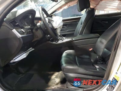 Zdjęcie 7 z 12 samochodu: 2013 BMW 528 XI VIN:WBAXH5C59DD115137 - miniatura