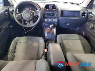 Zdjęcie 8 z 13 samochodu: 2011 JEEP PATRIOT SPORT VIN:1J4NT1GA6BD132347 - miniatura