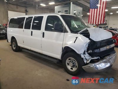 Czwarte zdjęcie samochodu z boku: 2016 CHEVROLET EXPRESS G3500 LT VIN:1GAZGPFG0G1172039 - miniatura