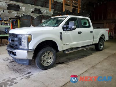 2018 FORD F350 SUPER DUTY 1FT8W3BT0JEB24915 - główne zdjęcie licytacji z USA - miniatura