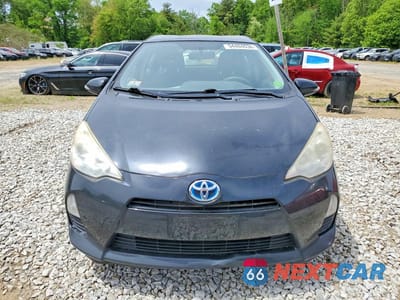 Piąte zdjęcie samochodu w środku: 2012 TOYOTA PRIUS C TWO VIN:JTDKDTB35C1010740 - miniatura
