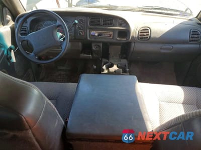 Zdjęcie 8 z 12 samochodu: 2001 DODGE RAM 1500 VIN:3B7HF13Y91M263403 - miniatura