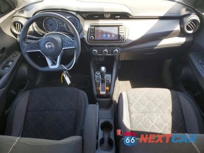 Zdjęcie 8 z 12 samochodu: 2018 NISSAN KICKS S VIN:3N1CP5CU3JL531964 - miniatura