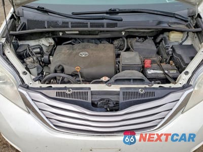 Zdjęcie 12 z 13 samochodu: 2017 TOYOTA SIENNA XLE 7-PASSENGER VIN:5TDDZ3DC7HS159166 - miniatura