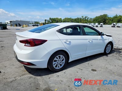 Trzecie zdjęcie samochodu z tyłu: 2020 HYUNDAI ELANTRA SE VIN:5NPD74LF7LH531093 - miniatura