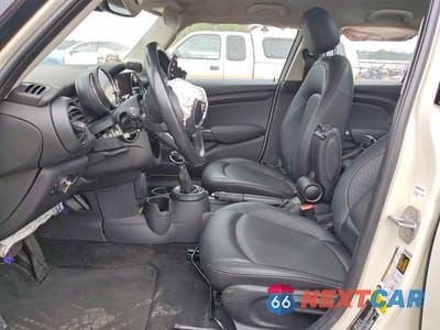 Zdjęcie 7 z 12 samochodu: 2016 MINI COOPER VIN:WMWXU1C57G2D11200 - miniatura