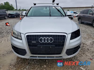 Piąte zdjęcie samochodu w środku: 2010 AUDI Q5 PREMIUM PLUS VIN:WA1LKAFP3AA072396 - miniatura