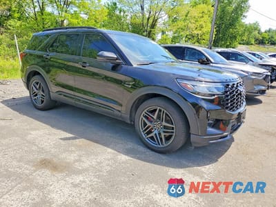 Czwarte zdjęcie samochodu z boku: 2025 FORD EXPLORER ST VIN:1FMWK8GC8SGC18406 - miniatura
