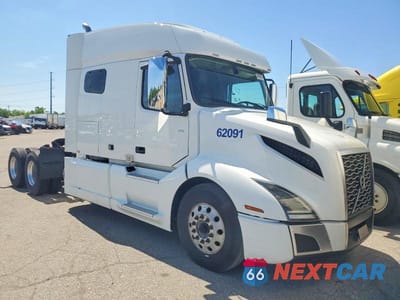 2020 VOLVO VN VNL - SEMI TRUCK 4V4NC9TH4LN255796 - główne zdjęcie licytacji z USA - miniatura