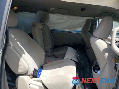 Zdjęcie 11 z 14 samochodu: 2015 TOYOTA SIENNA LE VIN:5TDKK3DC9FS570948 - miniatura