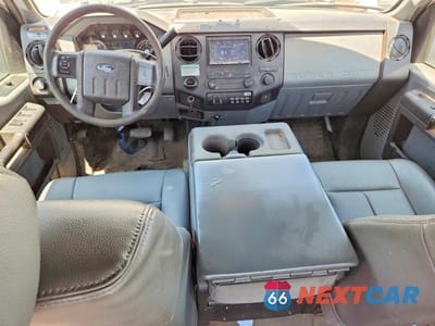 Zdjęcie 8 z 12 samochodu: 2012 FORD F550 SUPER DUTY VIN:1FD0W5HT9CEB10817 - miniatura