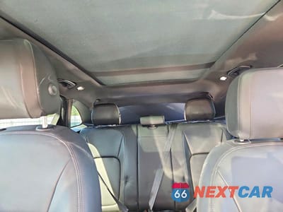 Zdjęcie 10 z 14 samochodu: 2017 JAGUAR F-PACE PREMIUM VIN:SADCJ2BV9HA069035 - miniatura