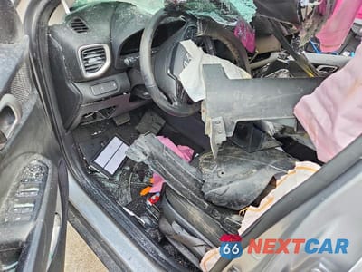 Zdjęcie 8 z 12 samochodu: 2024 HYUNDAI VENUE SEL VIN:KMHRC8A32RU309492 - miniatura