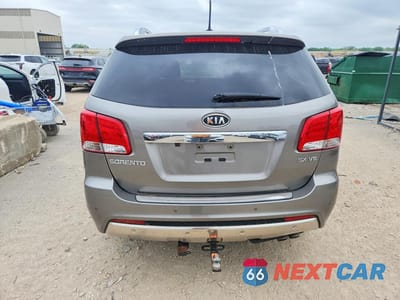 Zdjęcie 6 z 13 samochodu: 2012 KIA SORENTO SX VIN:5XYKWDA23CG288836 - miniatura