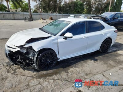 2021 TOYOTA CAMRY SE 4T1G11AK3MU547968 - główne zdjęcie licytacji z USA - miniatura