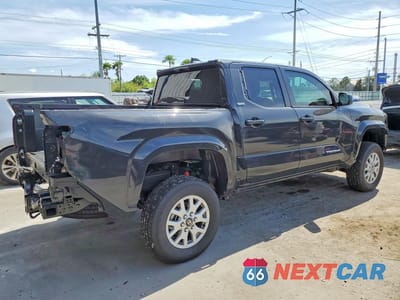Trzecie zdjęcie samochodu z tyłu: 2026 TOYOTA TACOMA SR5 VIN:3TMLB5JN2TM228937 - miniatura