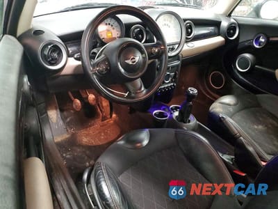 Zdjęcie 8 z 13 samochodu: 2012 MINI COOPER VIN:WMWSU3C57CT369637 - miniatura