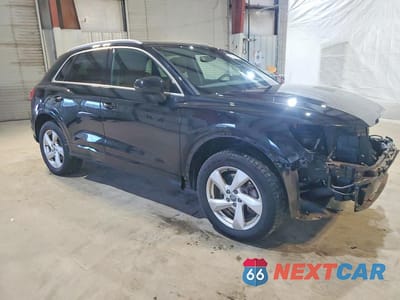 Czwarte zdjęcie samochodu z boku: 2020 AUDI Q3 PREMIUM VIN:WA1AECF36L1001591 - miniatura