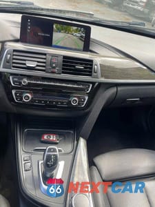 Zdjęcie 14 z 14 samochodu: 2018 BMW 330 XI VIN:WBA8D9G58JNU71313 - miniatura