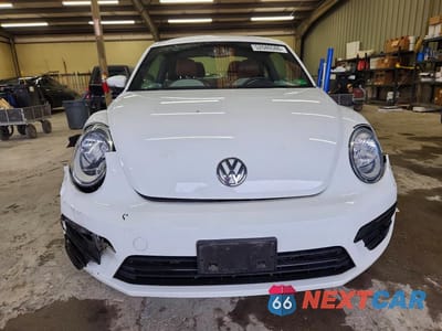 Piąte zdjęcie samochodu w środku: 2017 VOLKSWAGEN BEETLE 1.8T VIN:3VWF17AT5HM626948 - miniatura