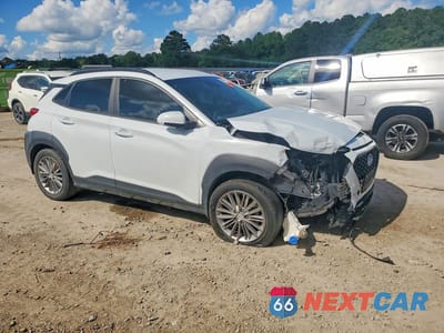 Czwarte zdjęcie samochodu z boku: 2020 HYUNDAI KONA SEL VIN:KM8K22AA0LU580655 - miniatura