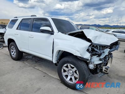 Czwarte zdjęcie samochodu z boku: 2016 TOYOTA 4RUNNER TRAIL VIN:JTEBU5JR2G5345126 - miniatura