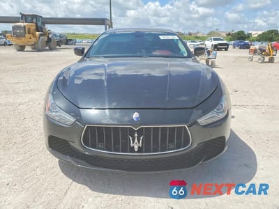 Piąte zdjęcie samochodu w środku: 2015 MASERATI GHIBLI S VIN:ZAM57RTA5F1131689 - miniatura