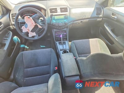 Zdjęcie 8 z 12 samochodu: 2005 HONDA ACCORD LX VIN:3HGCM56455G708676 - miniatura