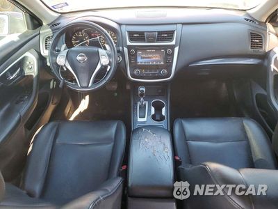 Zdjęcie 8 z 12 samochodu: 2018 NISSAN ALTIMA 2.5 SR VIN:1N4AL3AP4JC135531 - miniatura