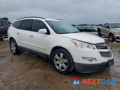 Czwarte zdjęcie samochodu z boku: 2012 CHEVROLET TRAVERSE LTZ VIN:1GNKVLED7CJ153651 - miniatura