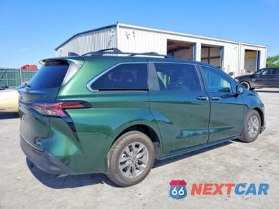 Trzecie zdjęcie samochodu z tyłu: 2025 TOYOTA SIENNA XLE 7-PASSENGER VIN:5TDJSKFC8SS181733 - miniatura