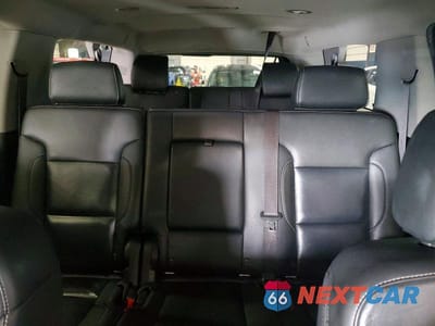 Zdjęcie 10 z 13 samochodu: 2019 CHEVROLET SUBURBAN K1500 LT VIN:1GNSKHKC1KR345696 - miniatura