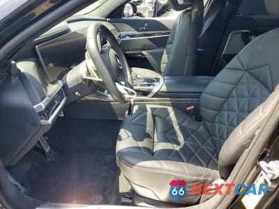 Zdjęcie 7 z 13 samochodu: 2023 BMW 740 I VIN:WBA23EH0XPCN13313 - miniatura