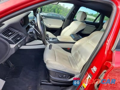 Zdjęcie 7 z 13 samochodu: 2011 BMW X6 M VIN:5YMGZ0C56BLK14303 - miniatura